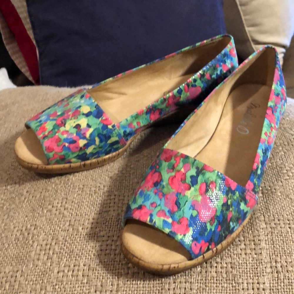 Michelle D open-toe shoes. Colorful/Comfy. Sz 7.5M